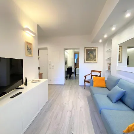 Casa Stella - A Due Passi Dal Corso Di 아파트 *